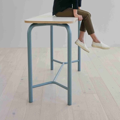 Routes Tables by Teknion