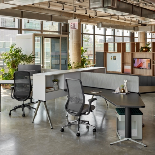 Eager Executive & Task - 0