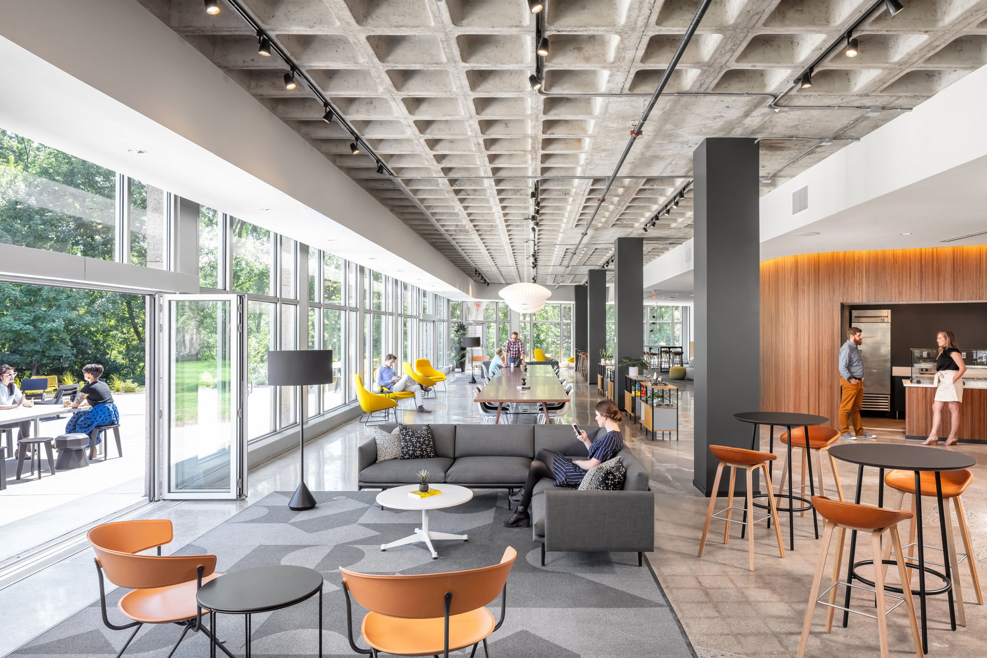 3701 Wayzata Amenity Space Hospitality Snapshots