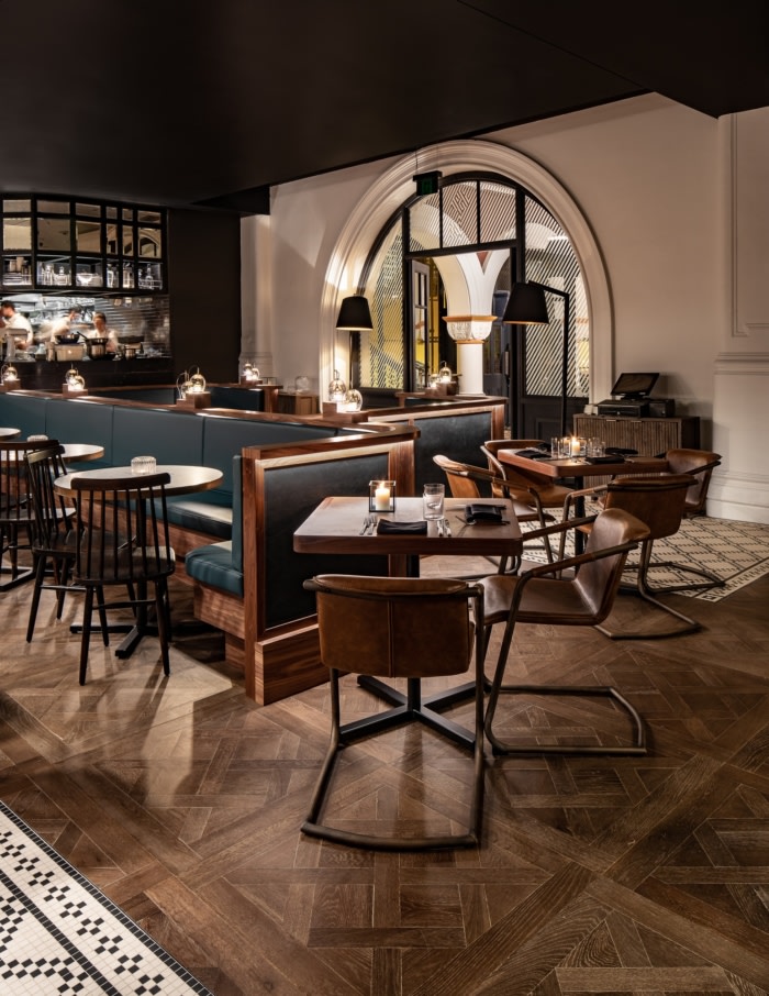 Esquire Restaurant and Bar - 0