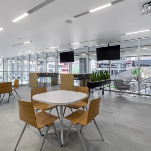 Camelback Center Lobby &  Amenity Spaces