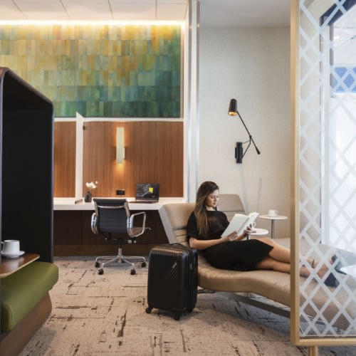 The Club CLT at Charlotte Douglas International Airport