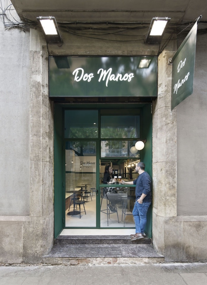 Dos Manos Restaurant - 0