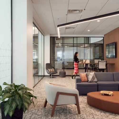 Chase Towers Lobby & Amenity Space