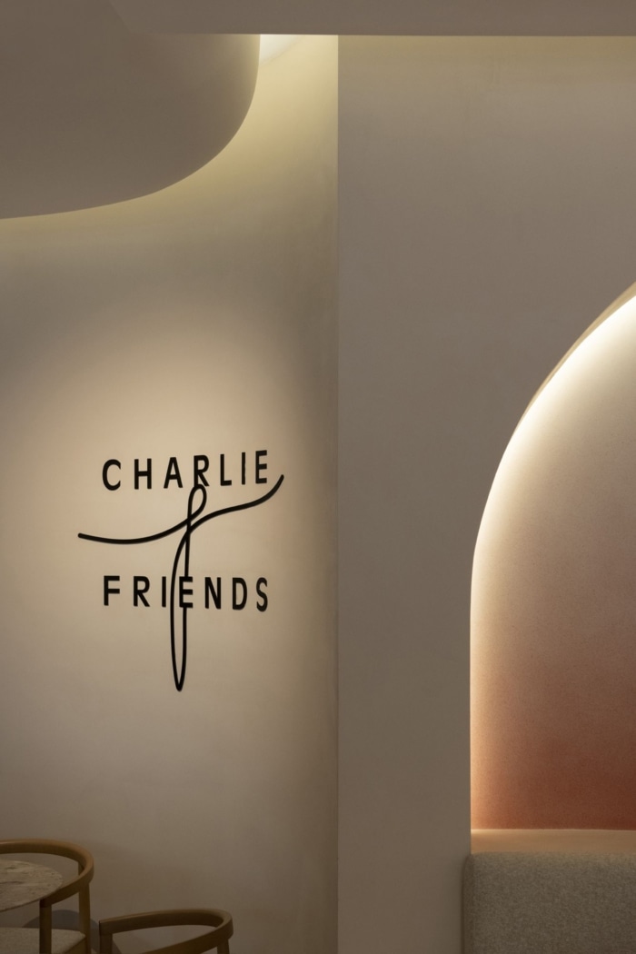 Charlie & Friends Restaurant - 0