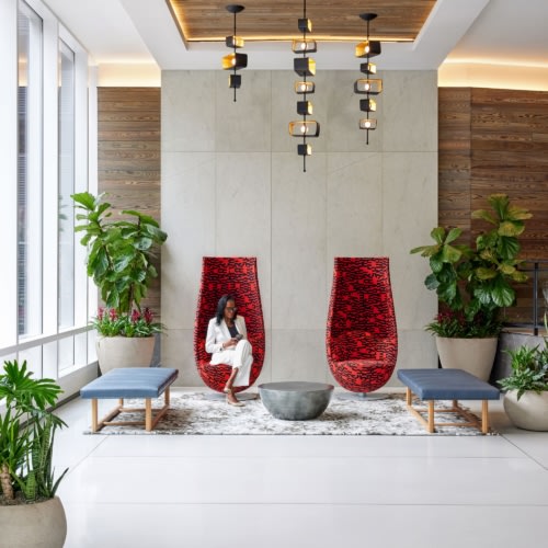 909 Rose Avenue Lobby and Amenity Spaces