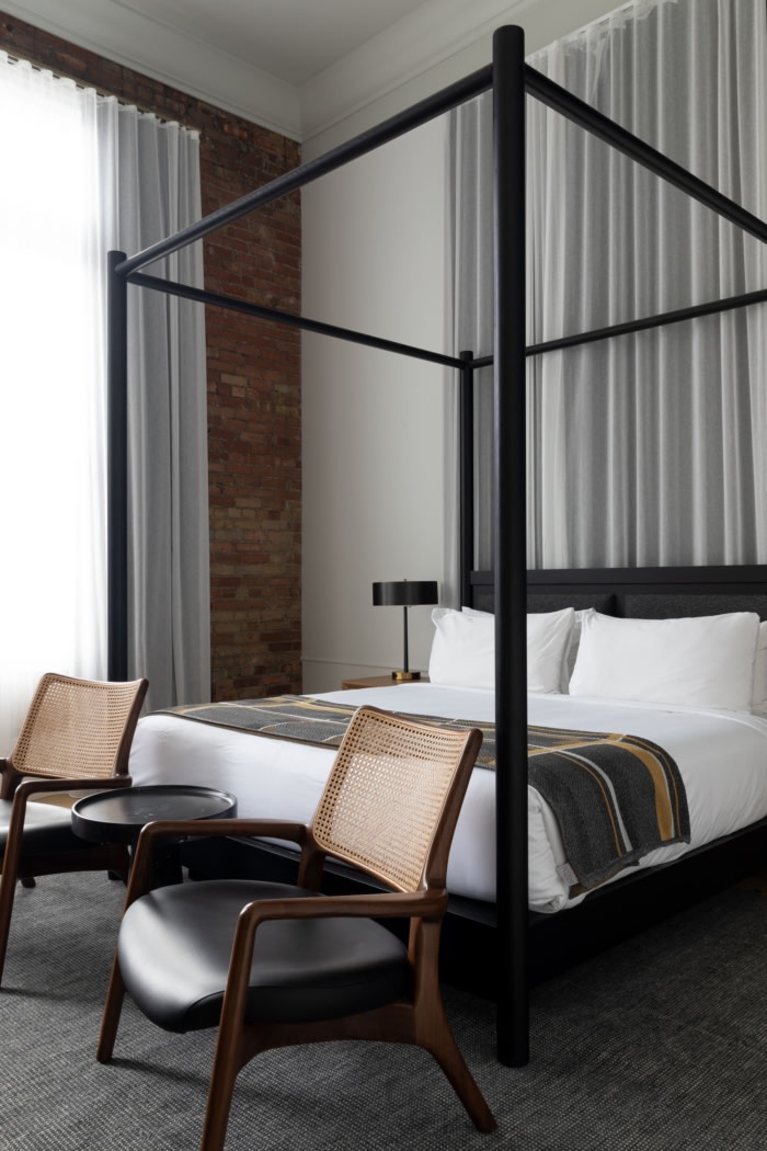 Asher Adams Hotel - 0