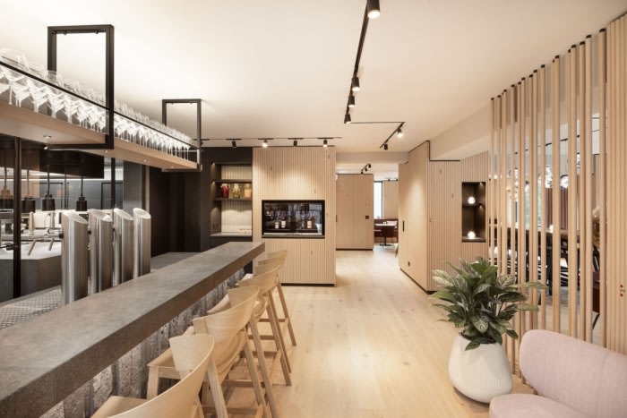 LINA'S Restaurant - 0