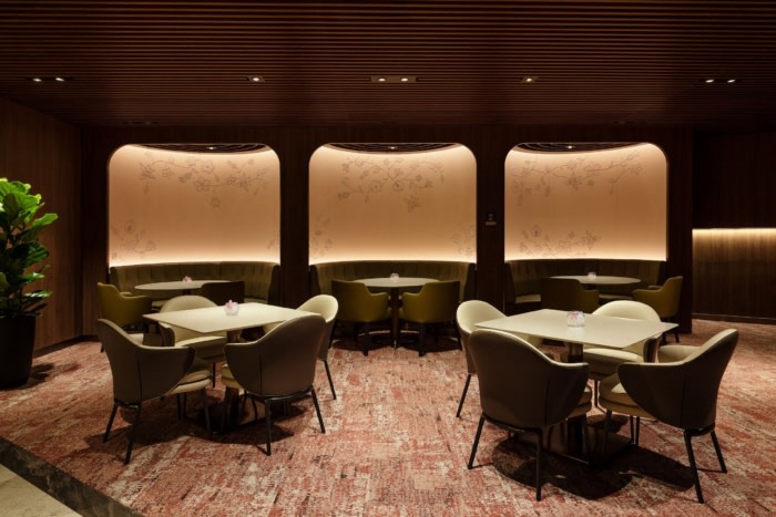First Class SilverKris Lounge at Changi Terminal 2 - 0