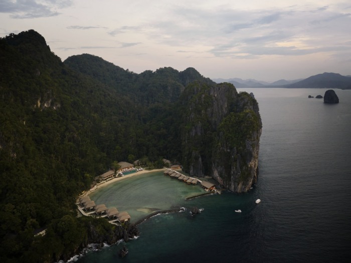 Lagen Island Resort - 0