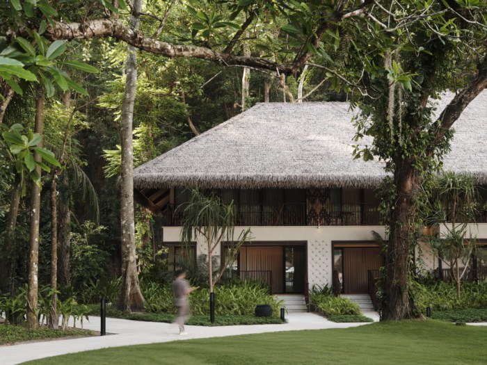 Lagen Island Resort - 0